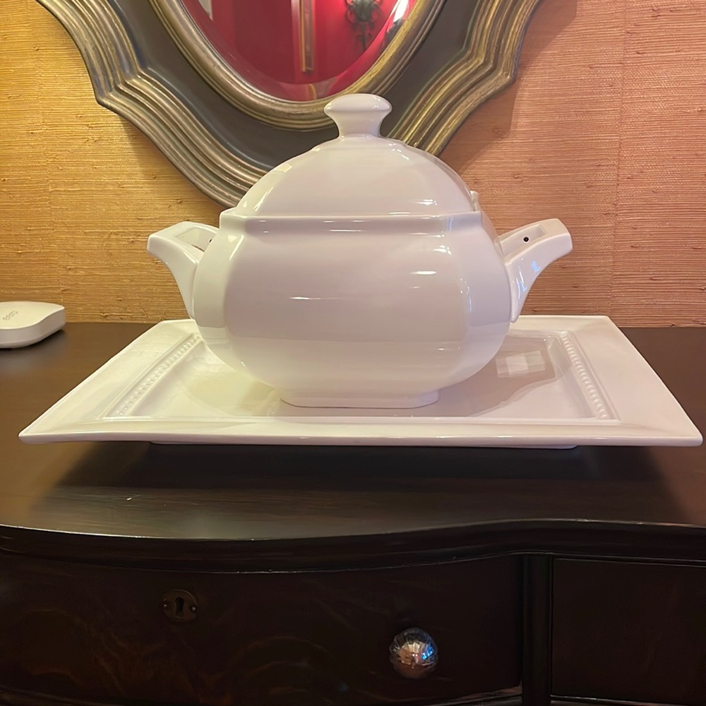 Bella Lux Ceramic soup tureen